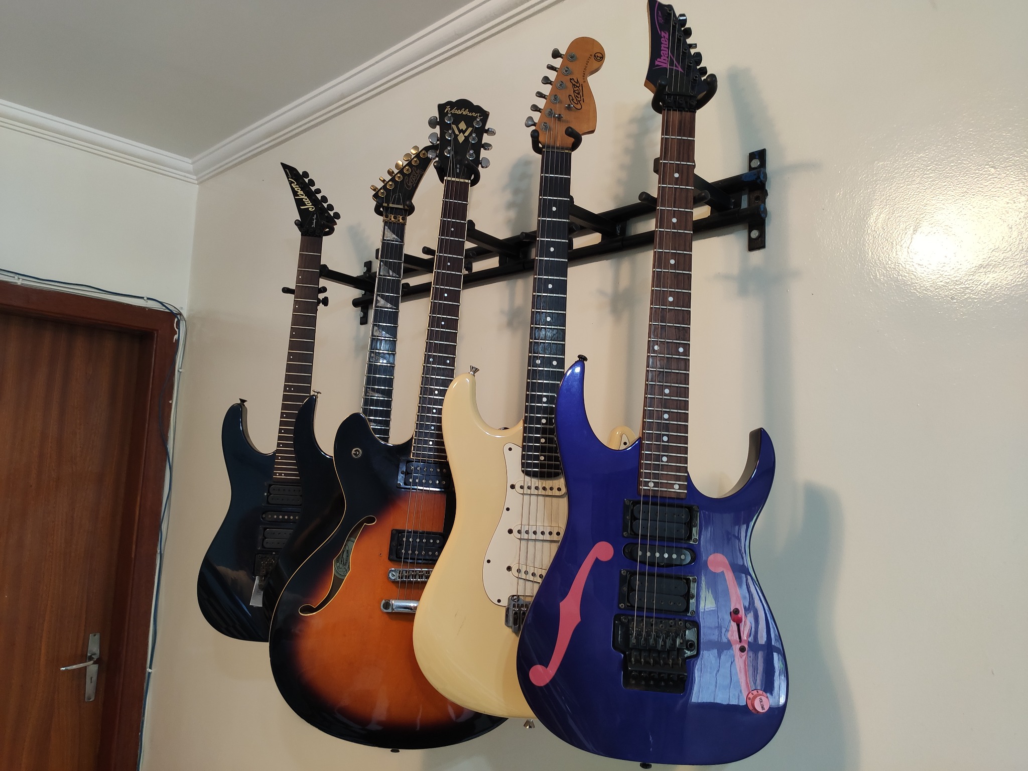 Guitarras na Planet Guitar